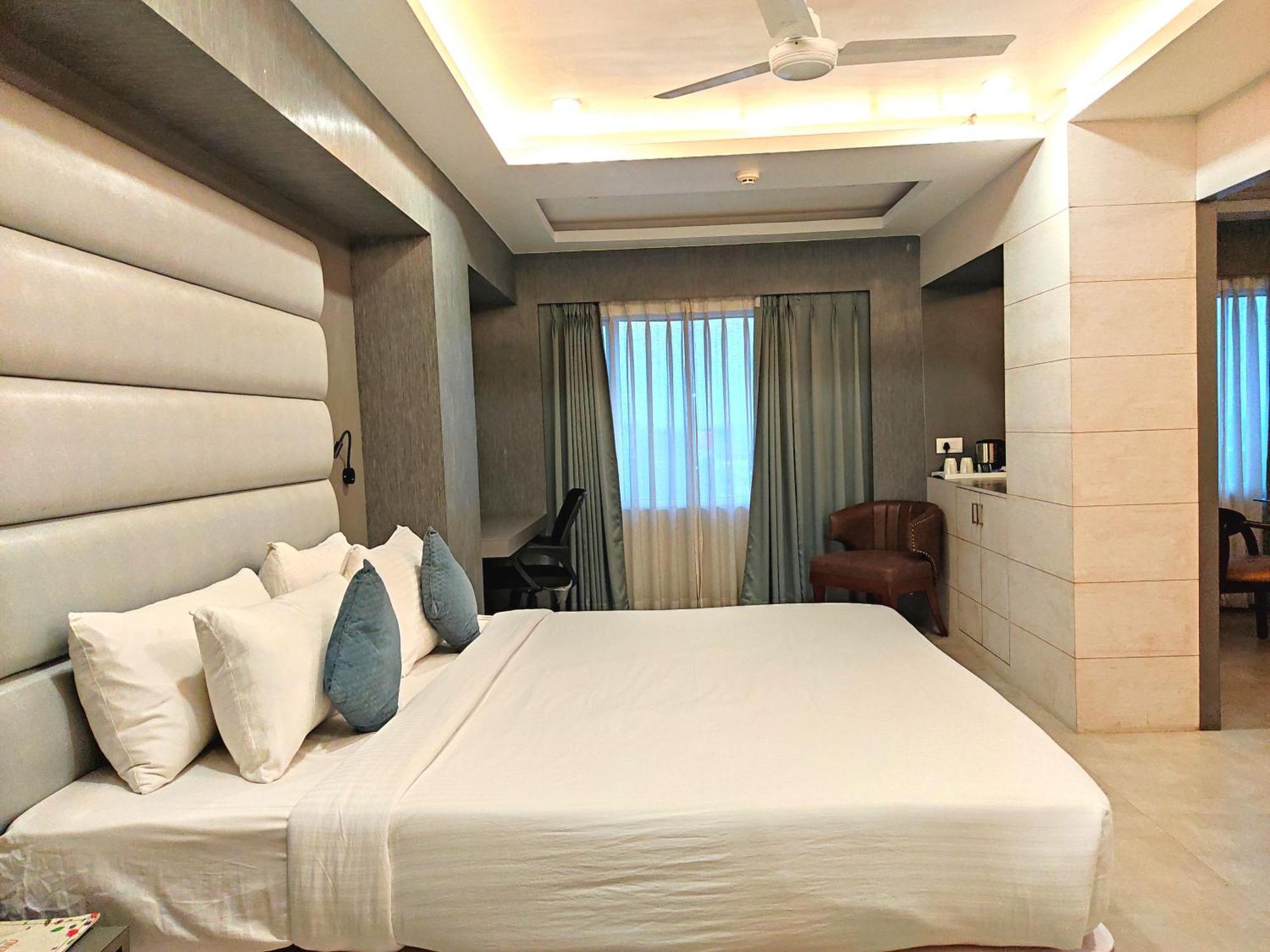 Hotel Rishiraj, Nagaon Nagaon  Экстерьер фото